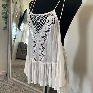 Crochet style tank top size large